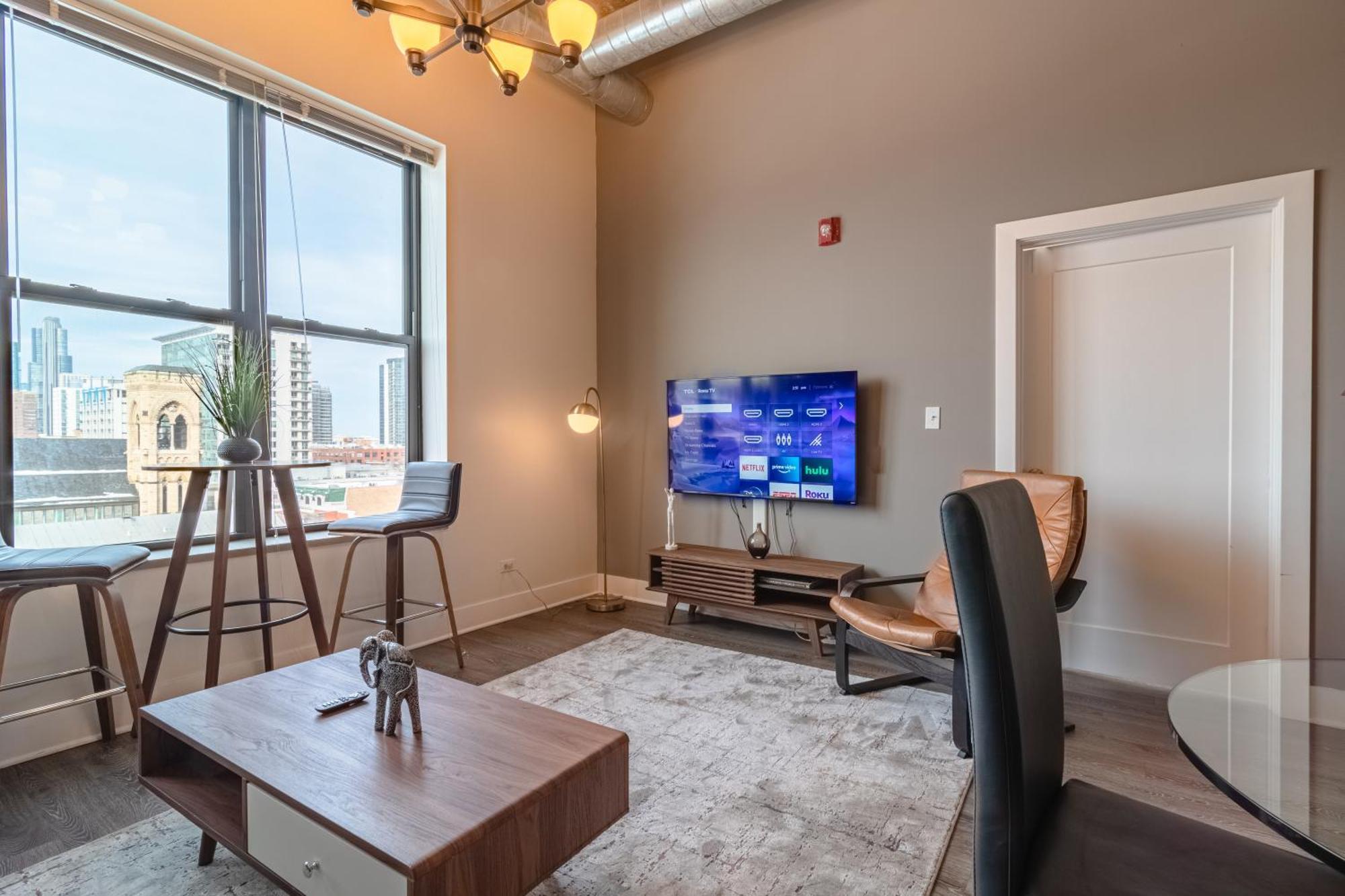 Modern 2Br Loft With Amazing City Skyline View And Optional Parking For 8 Guests Near Mccormick Place And Soldier Field Chicago Exterior photo